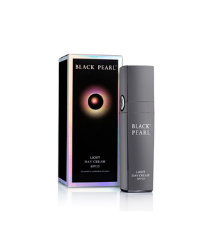 BEZTŁUSZCZOWY LEKKI KREM NA DZIEŃ DO CERY NORMALNEJ I MIESZANEJ BLACK PEARL 50 ML